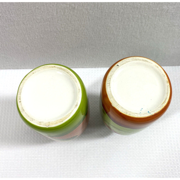 Vinegar & Oil Cruet Set Ceramic Chili Peppers Home Decor Handle Spout - Picture 10 of 12